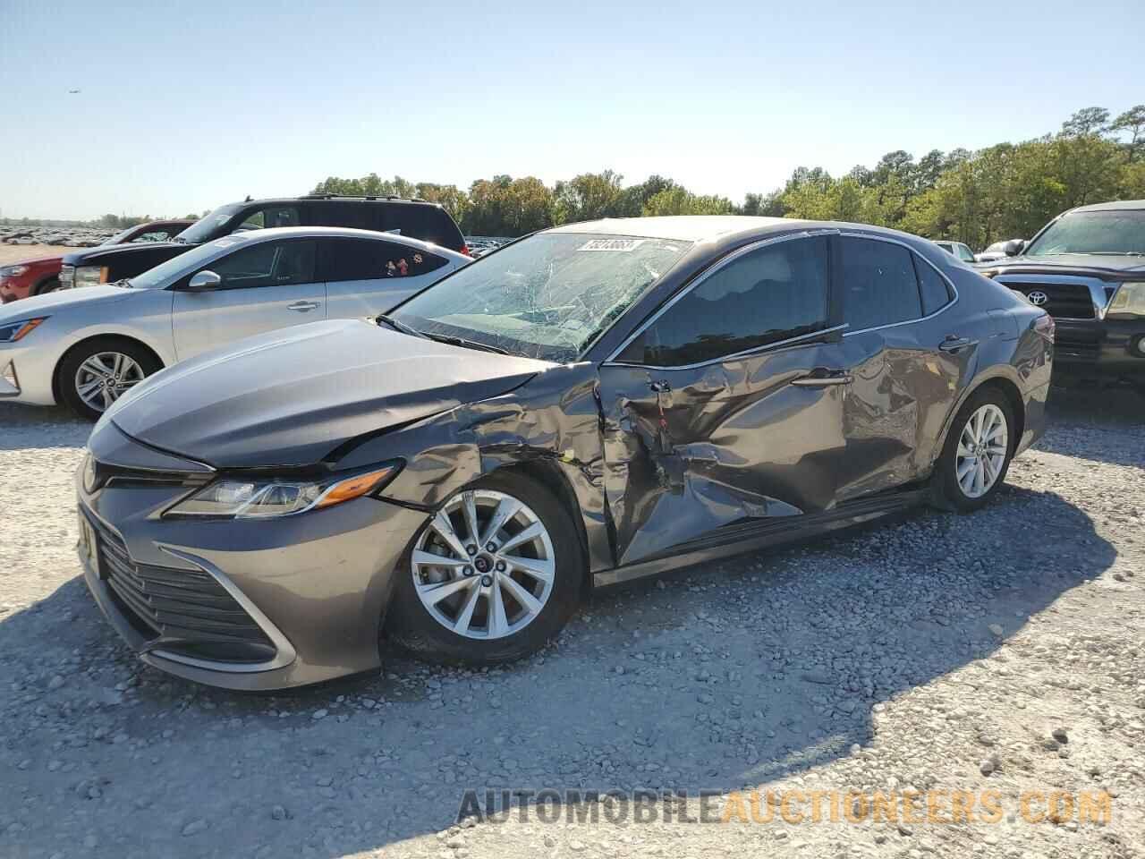 4T1C11AK0NU677786 TOYOTA CAMRY 2022