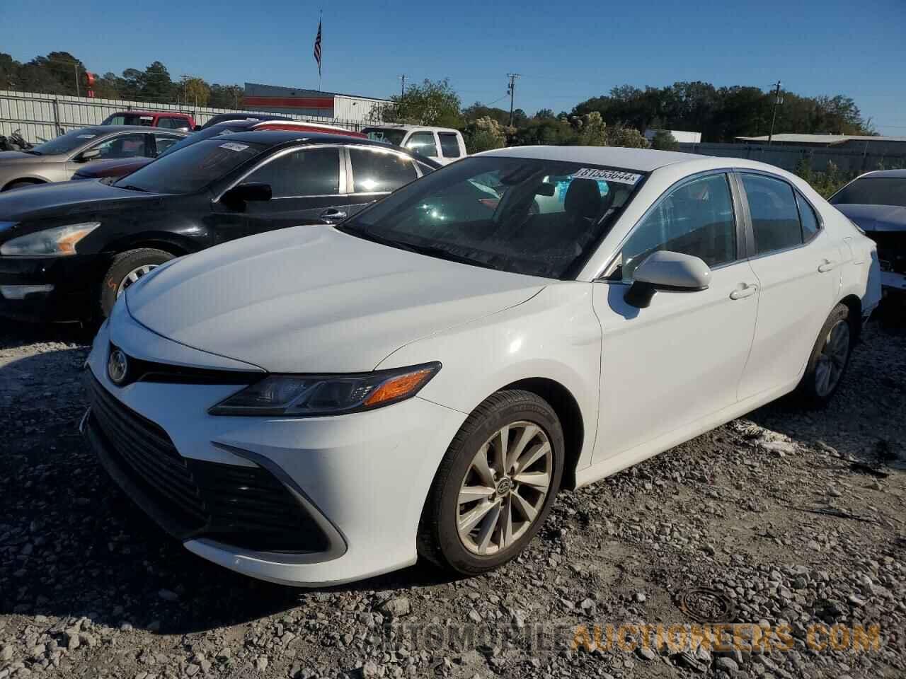 4T1C11AK0NU690313 TOYOTA CAMRY 2022