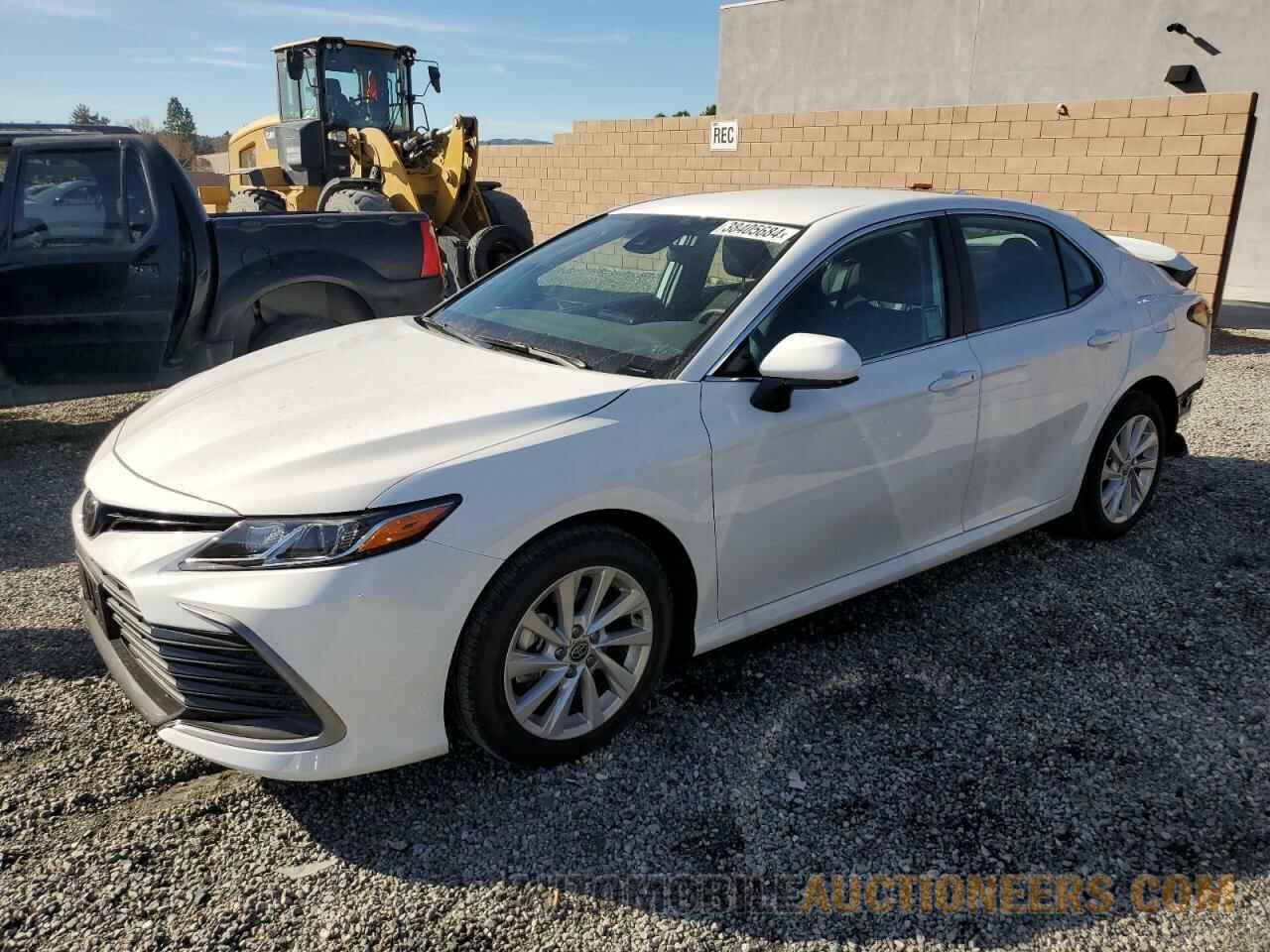 4T1C11AK0RU201964 TOYOTA CAMRY 2024