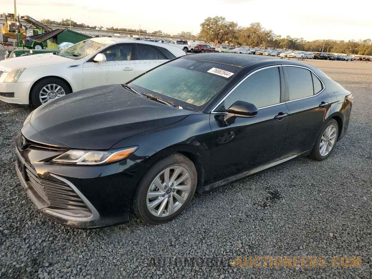 4T1C11AK0RU207196 TOYOTA CAMRY 2024