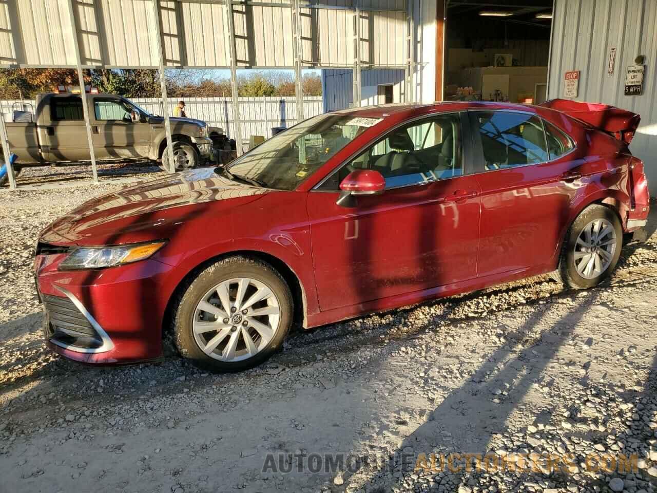 4T1C11AK1MU403849 TOYOTA CAMRY 2021