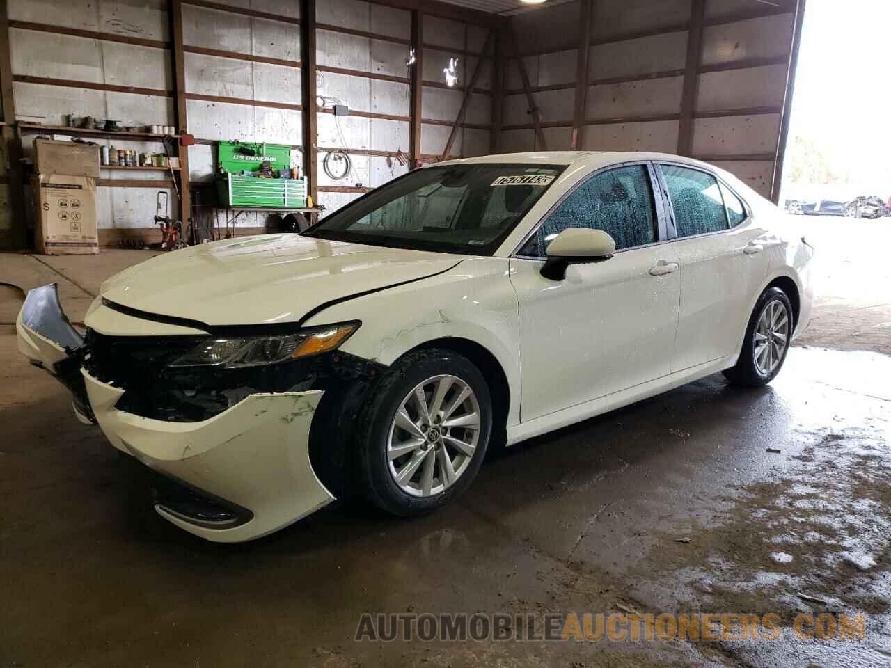 4T1C11AK1MU440495 TOYOTA CAMRY 2021