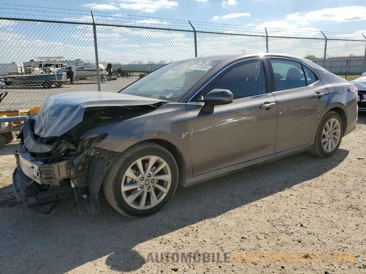 4T1C11AK1MU455918 TOYOTA CAMRY 2021