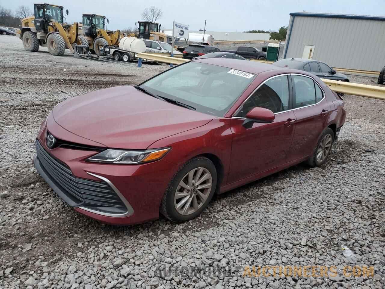 4T1C11AK1MU475795 TOYOTA CAMRY 2021