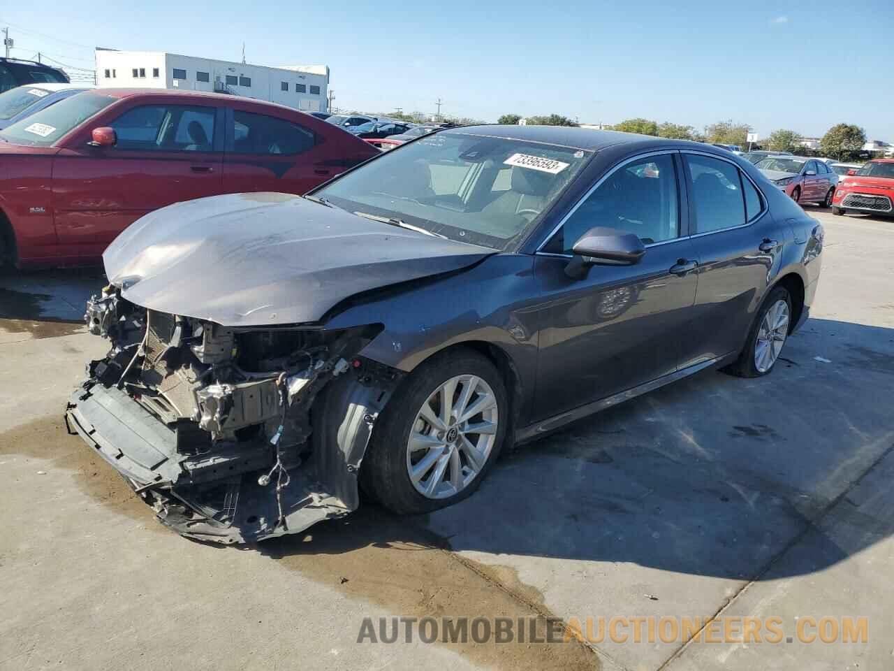 4T1C11AK1MU584063 TOYOTA CAMRY 2021