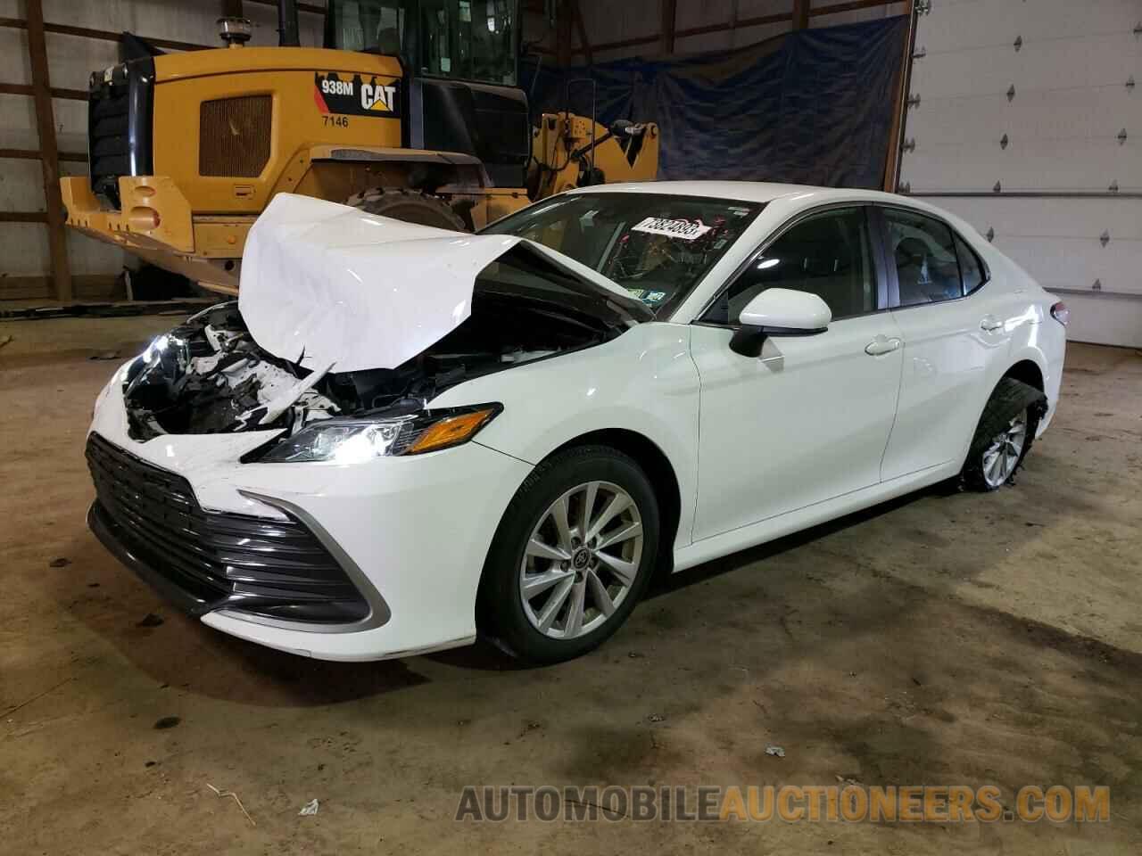 4T1C11AK1MU589988 TOYOTA CAMRY 2021