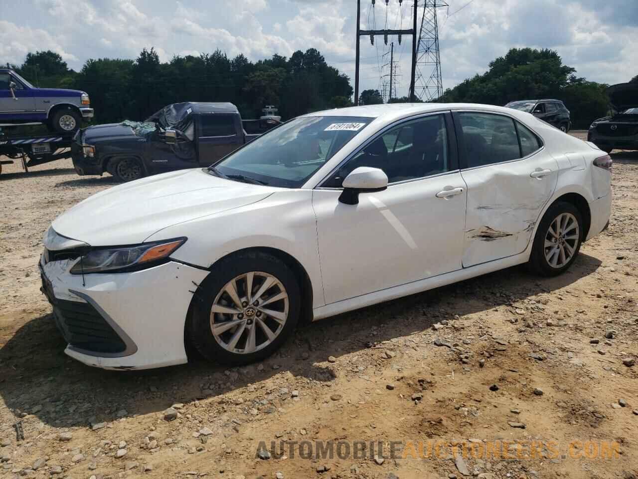 4T1C11AK1MU599825 TOYOTA CAMRY 2021