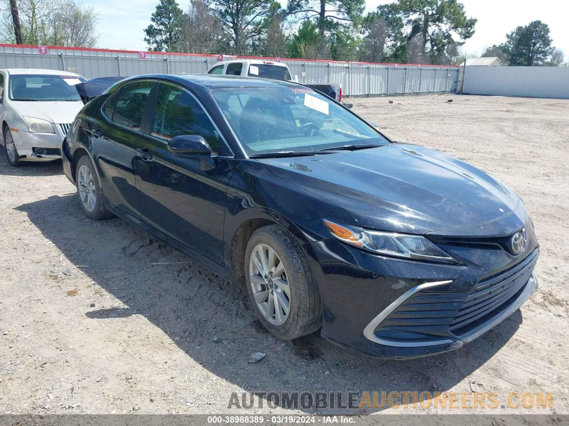 4T1C11AK1NU013562 TOYOTA CAMRY 2022