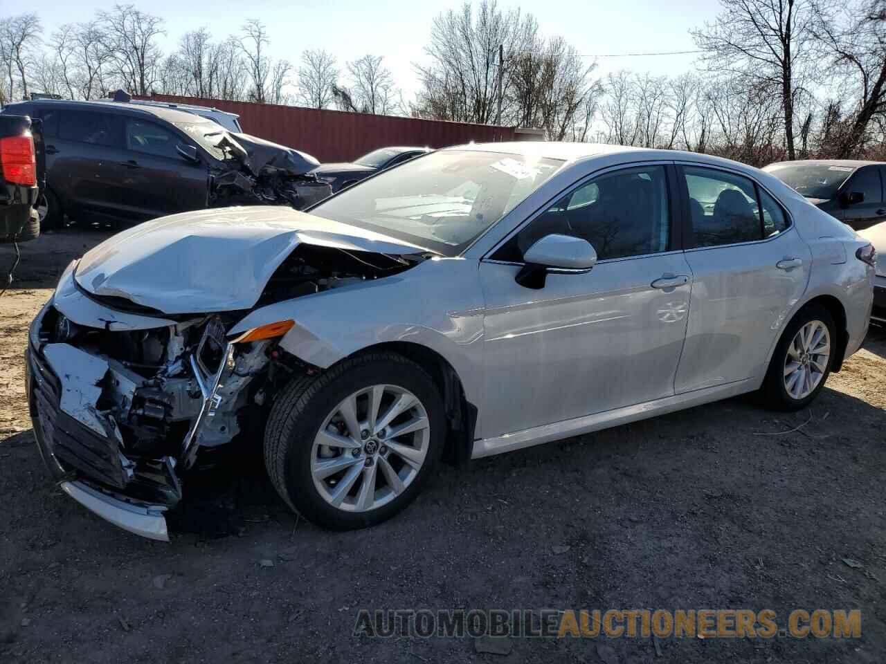 4T1C11AK1NU075818 TOYOTA CAMRY 2022