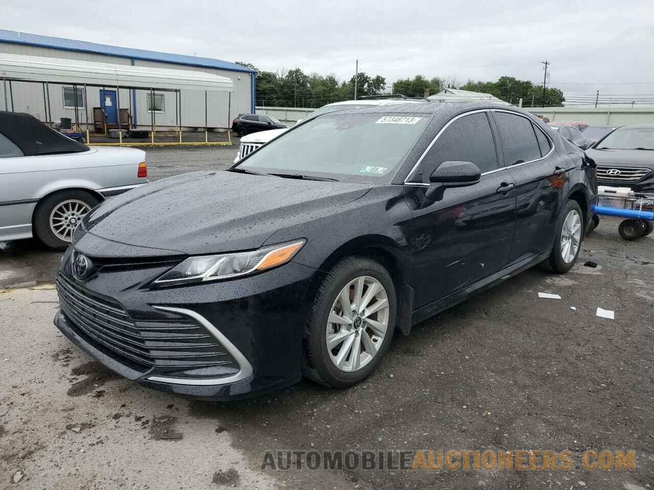 4T1C11AK1NU646577 TOYOTA CAMRY 2022