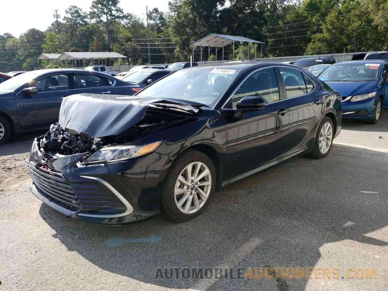 4T1C11AK1NU662651 TOYOTA CAMRY 2022