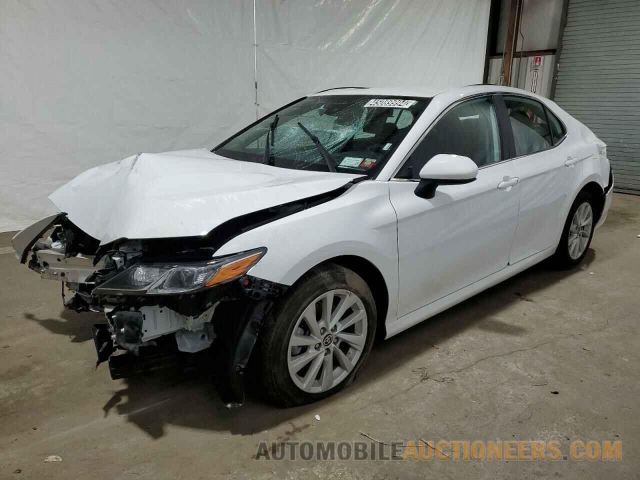 4T1C11AK1NU695519 TOYOTA CAMRY 2022