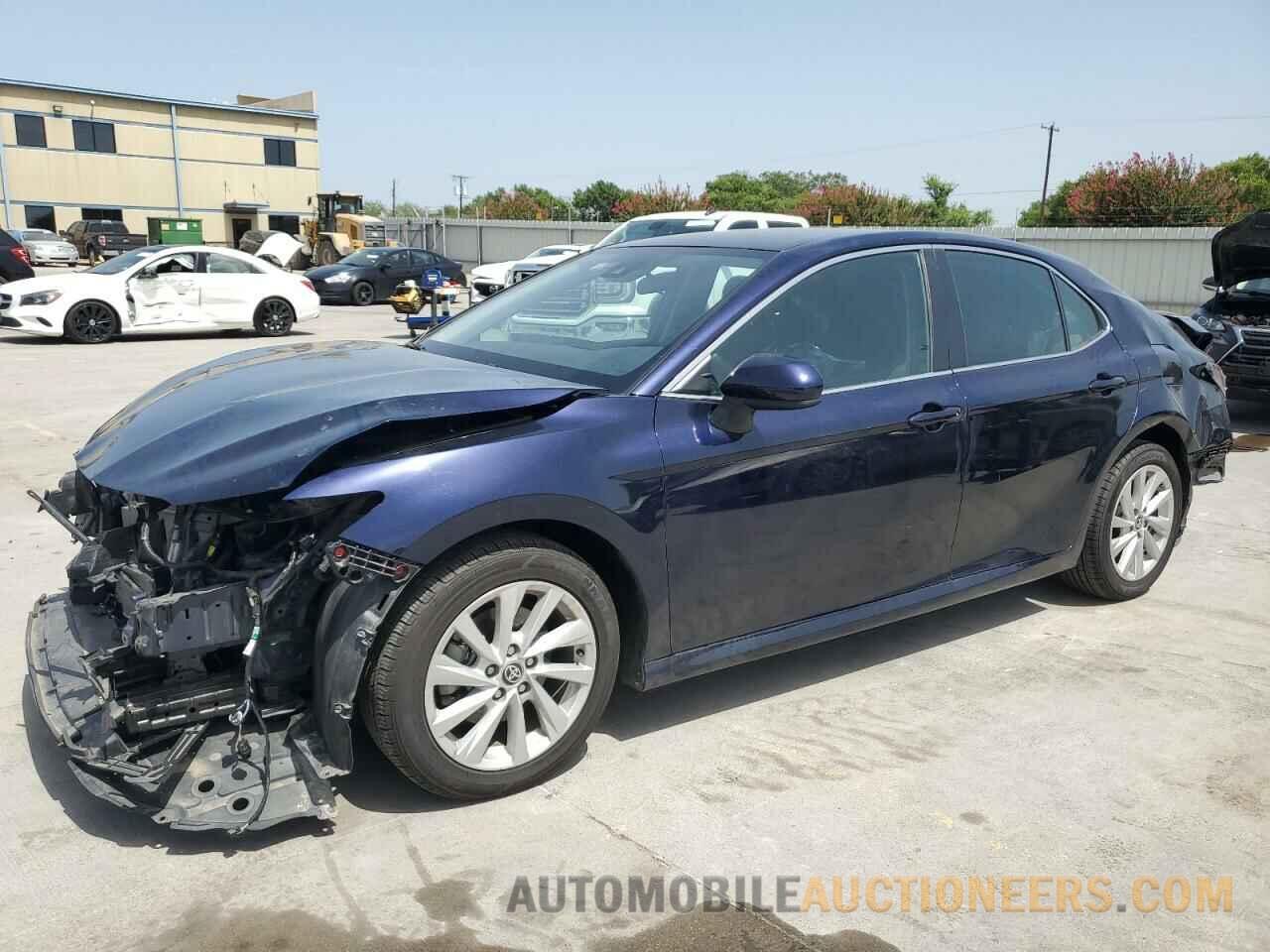 4T1C11AK1NU708558 TOYOTA CAMRY 2022