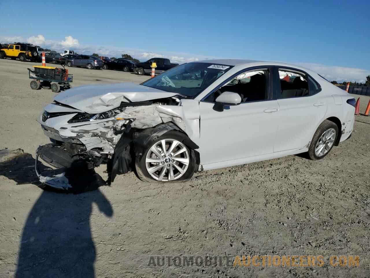 4T1C11AK1PU154179 TOYOTA CAMRY 2023