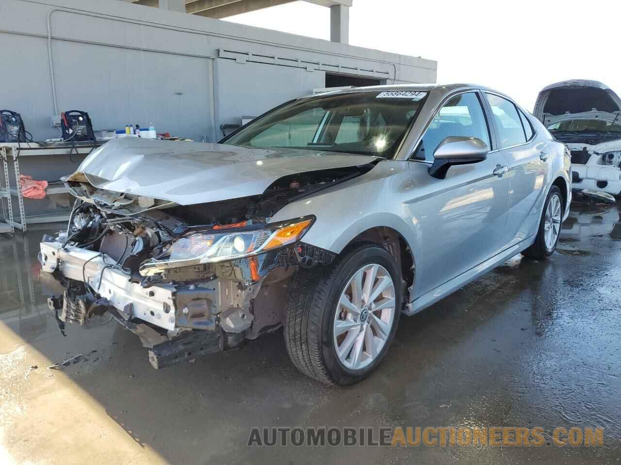 4T1C11AK1RU211595 TOYOTA CAMRY 2024