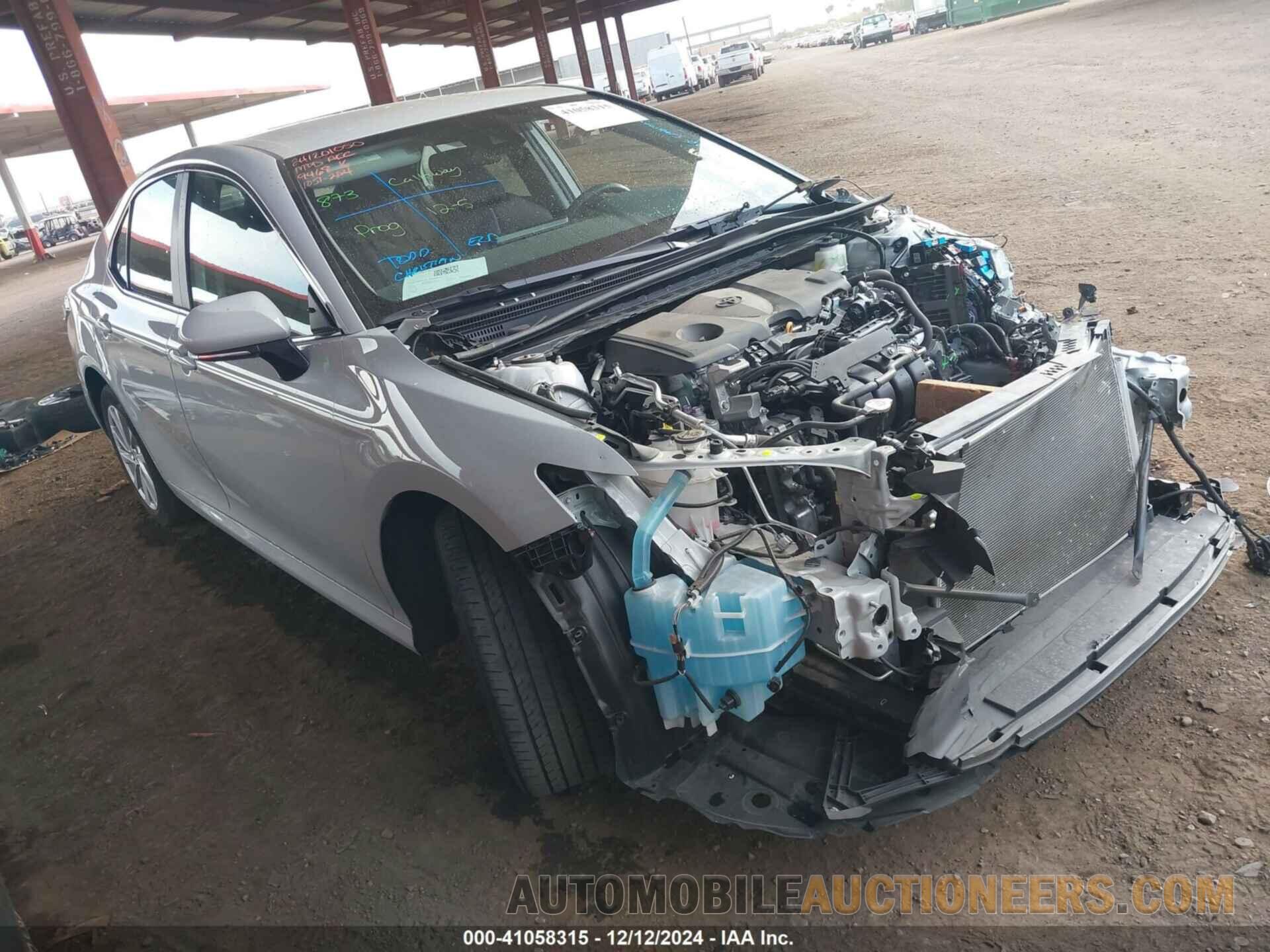 4T1C11AK1RU219468 TOYOTA CAMRY 2024