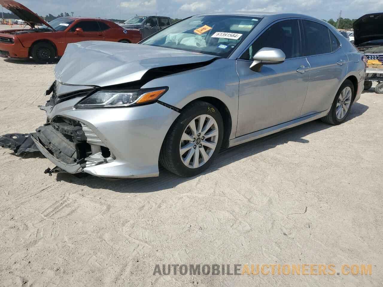 4T1C11AK2LU324415 TOYOTA CAMRY 2020