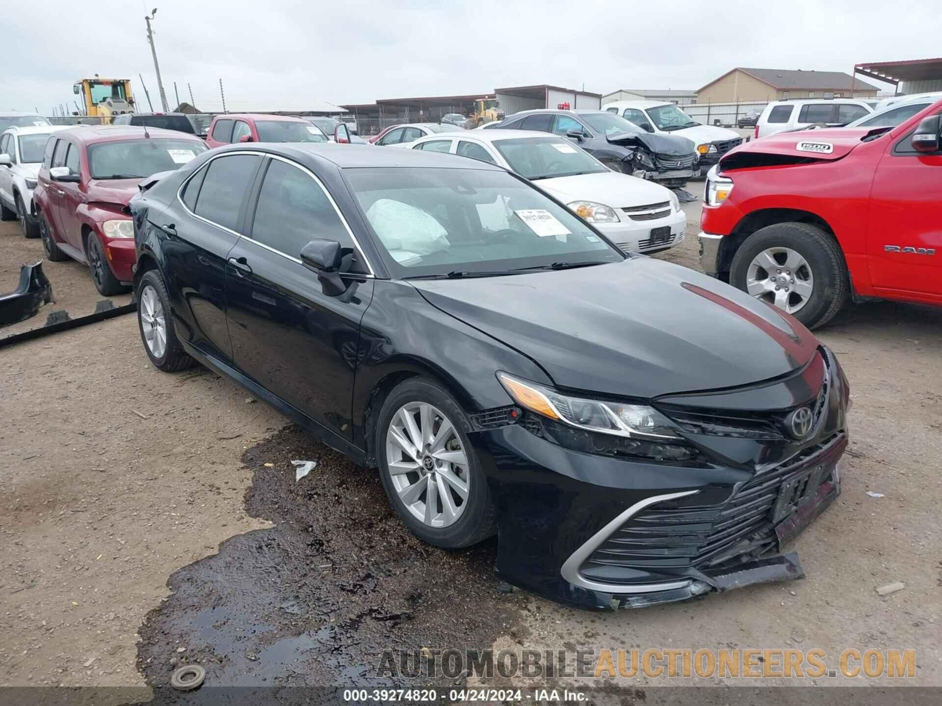 4T1C11AK2MU404198 TOYOTA CAMRY 2021