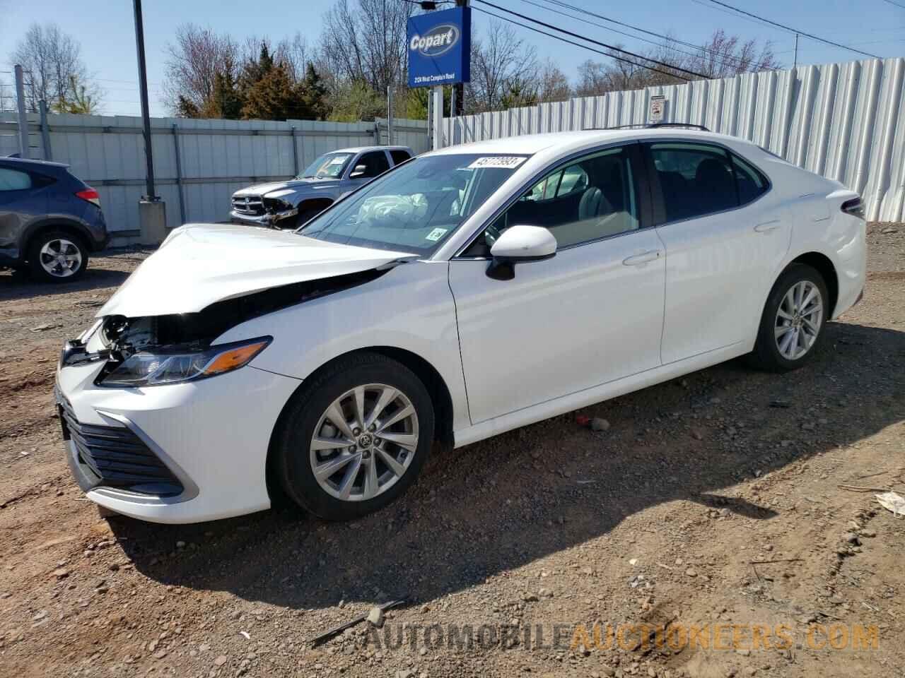 4T1C11AK2MU429070 TOYOTA CAMRY 2021