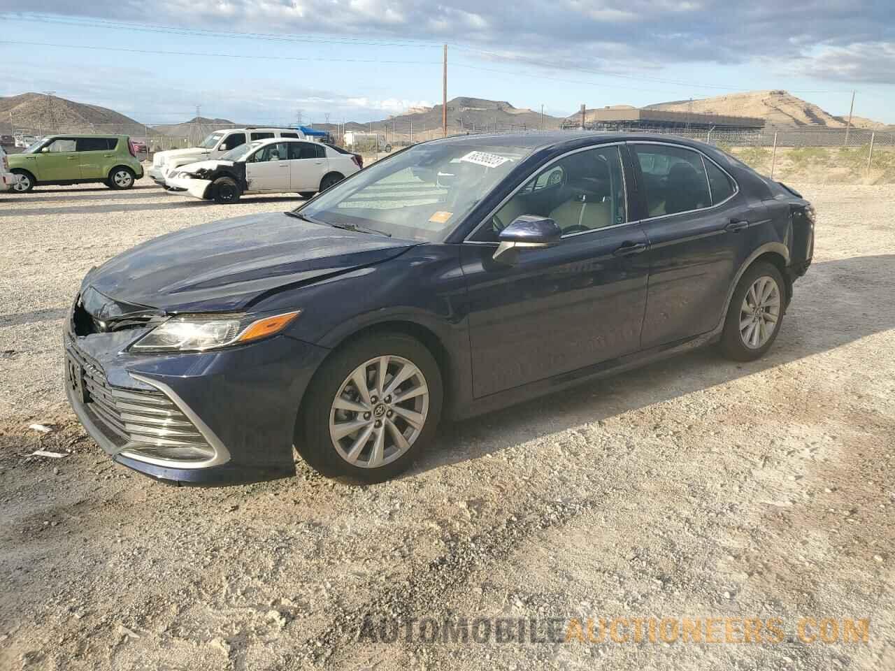 4T1C11AK2MU441638 TOYOTA CAMRY 2021