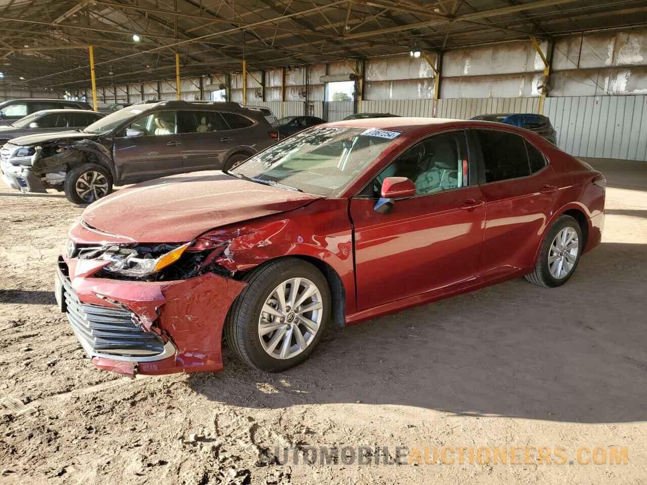 4T1C11AK2MU446161 TOYOTA CAMRY 2021