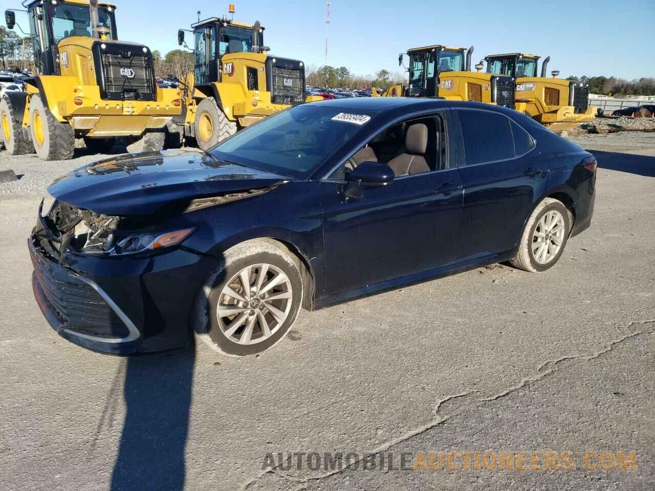 4T1C11AK2MU456222 TOYOTA CAMRY 2021