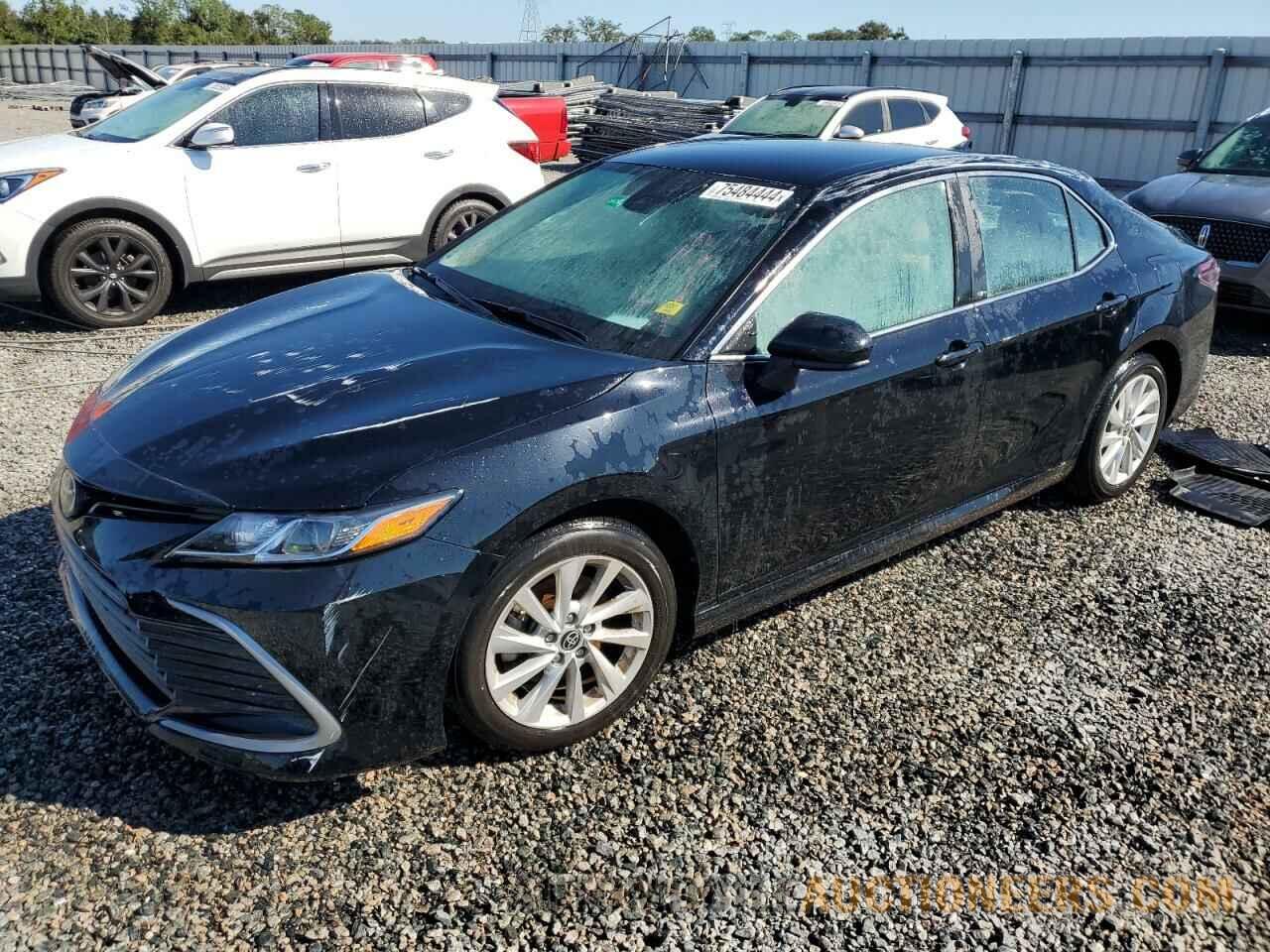 4T1C11AK2MU549533 TOYOTA CAMRY 2021