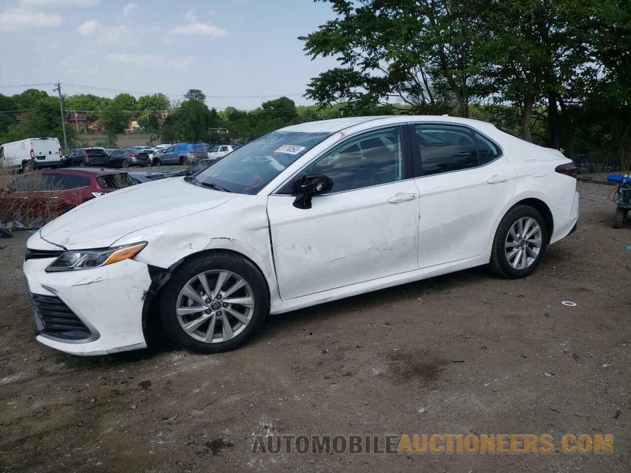 4T1C11AK2MU565683 TOYOTA CAMRY 2021