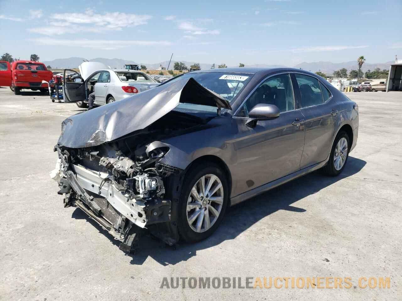 4T1C11AK2MU591216 TOYOTA CAMRY 2021