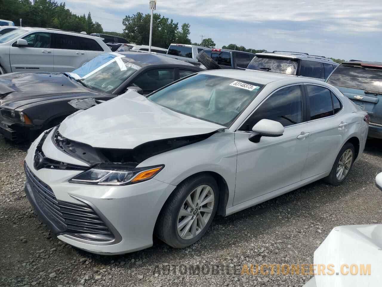 4T1C11AK2NU025770 TOYOTA CAMRY 2022