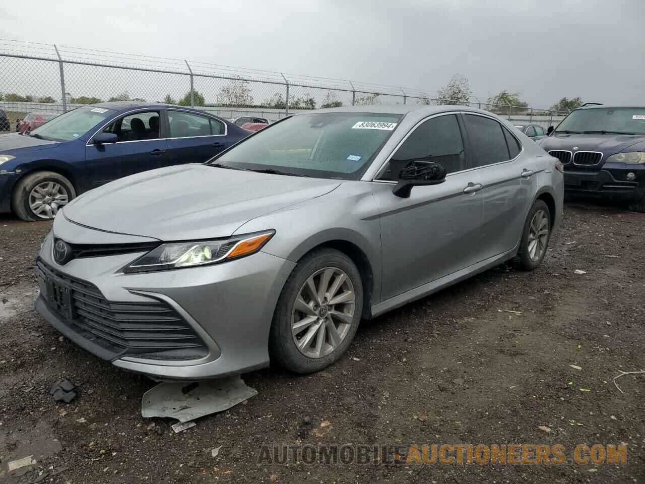 4T1C11AK2NU059563 TOYOTA CAMRY 2022