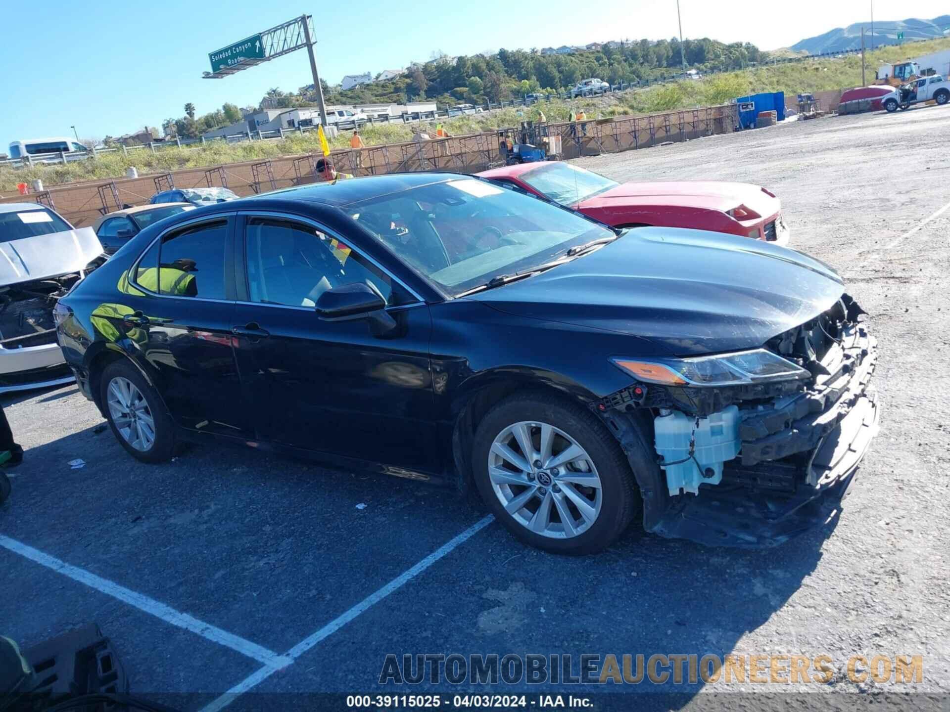 4T1C11AK2NU059952 TOYOTA CAMRY 2022