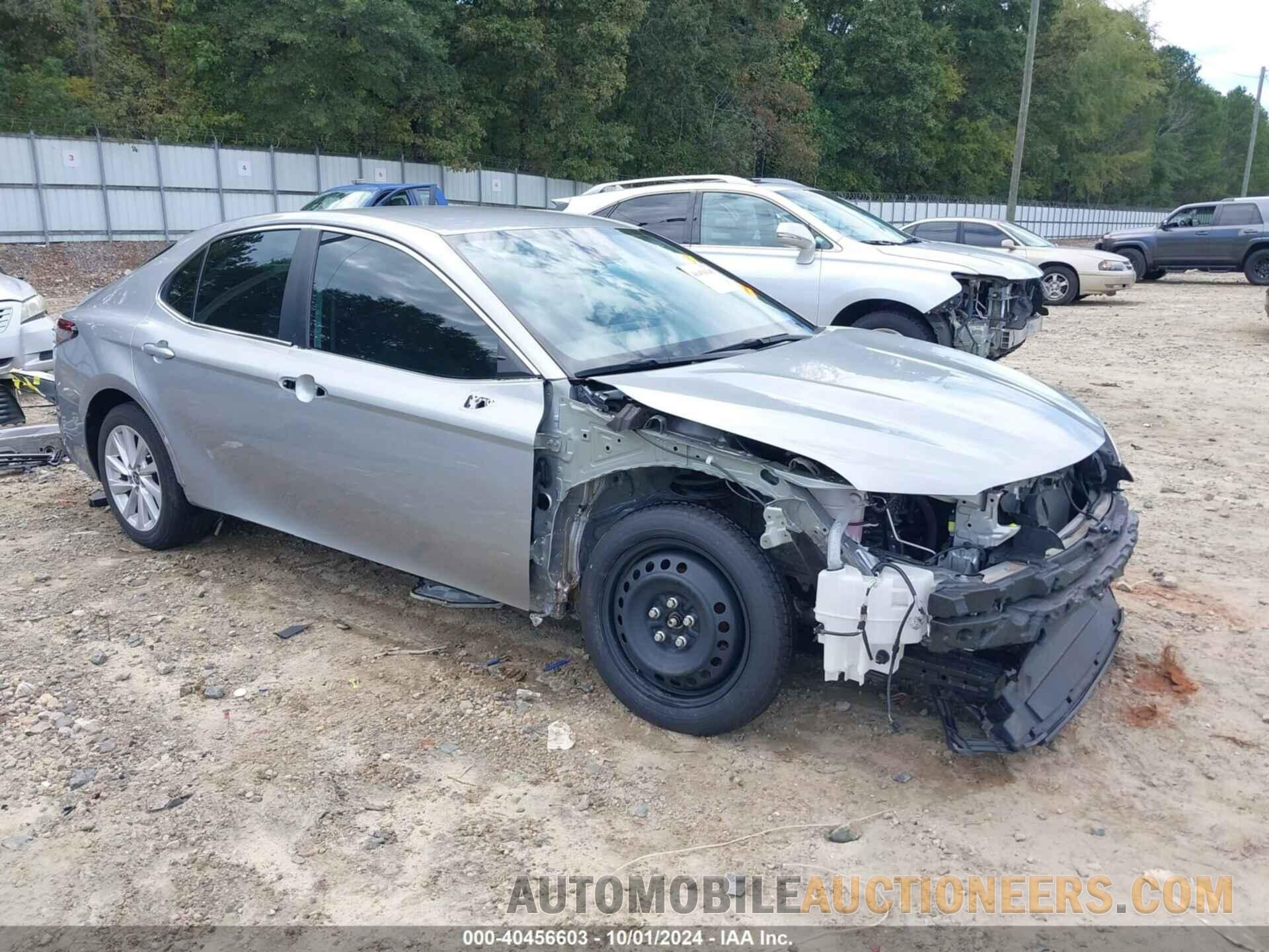 4T1C11AK2NU070305 TOYOTA CAMRY 2022