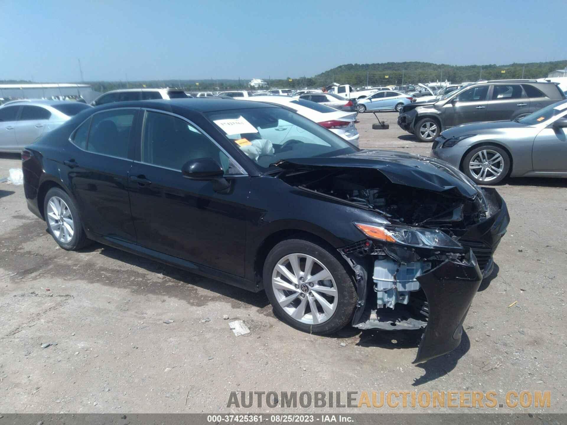 4T1C11AK2NU617671 TOYOTA CAMRY 2022