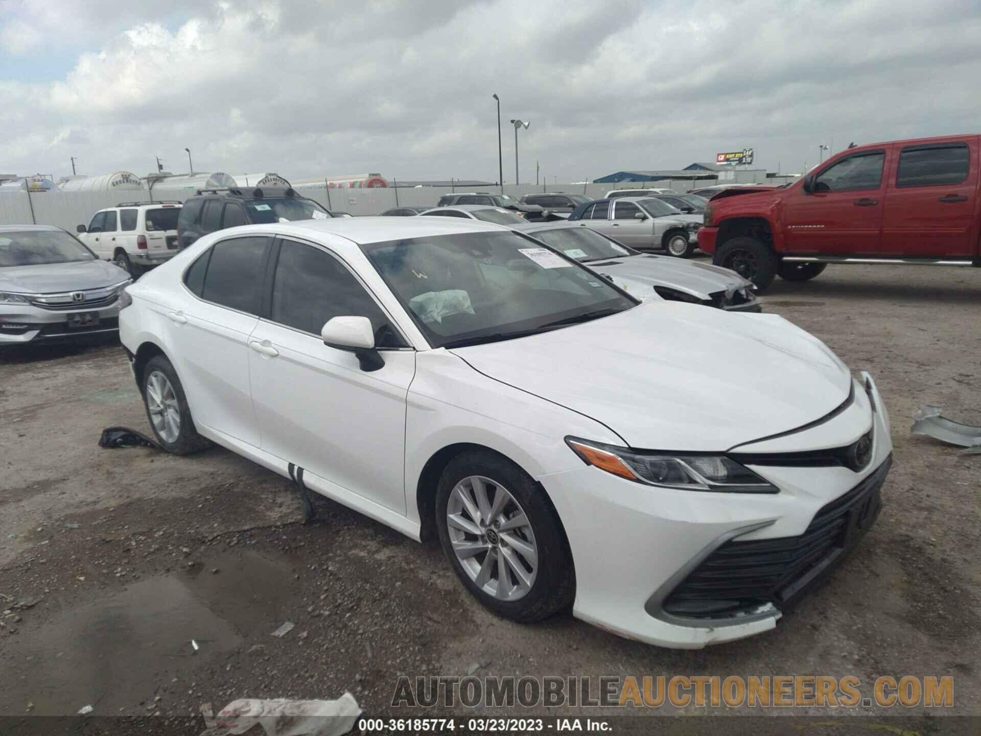 4T1C11AK2NU645311 TOYOTA CAMRY 2022