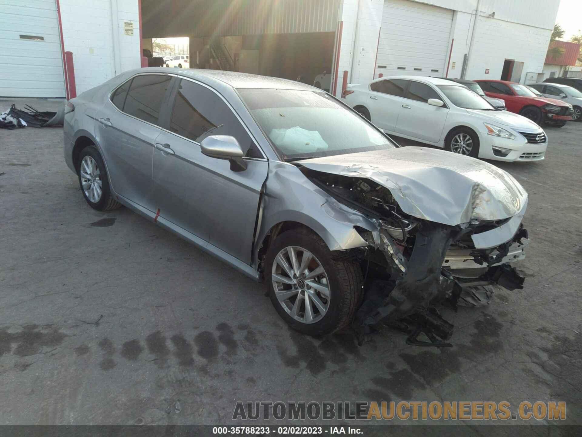 4T1C11AK2NU652050 TOYOTA CAMRY 2022