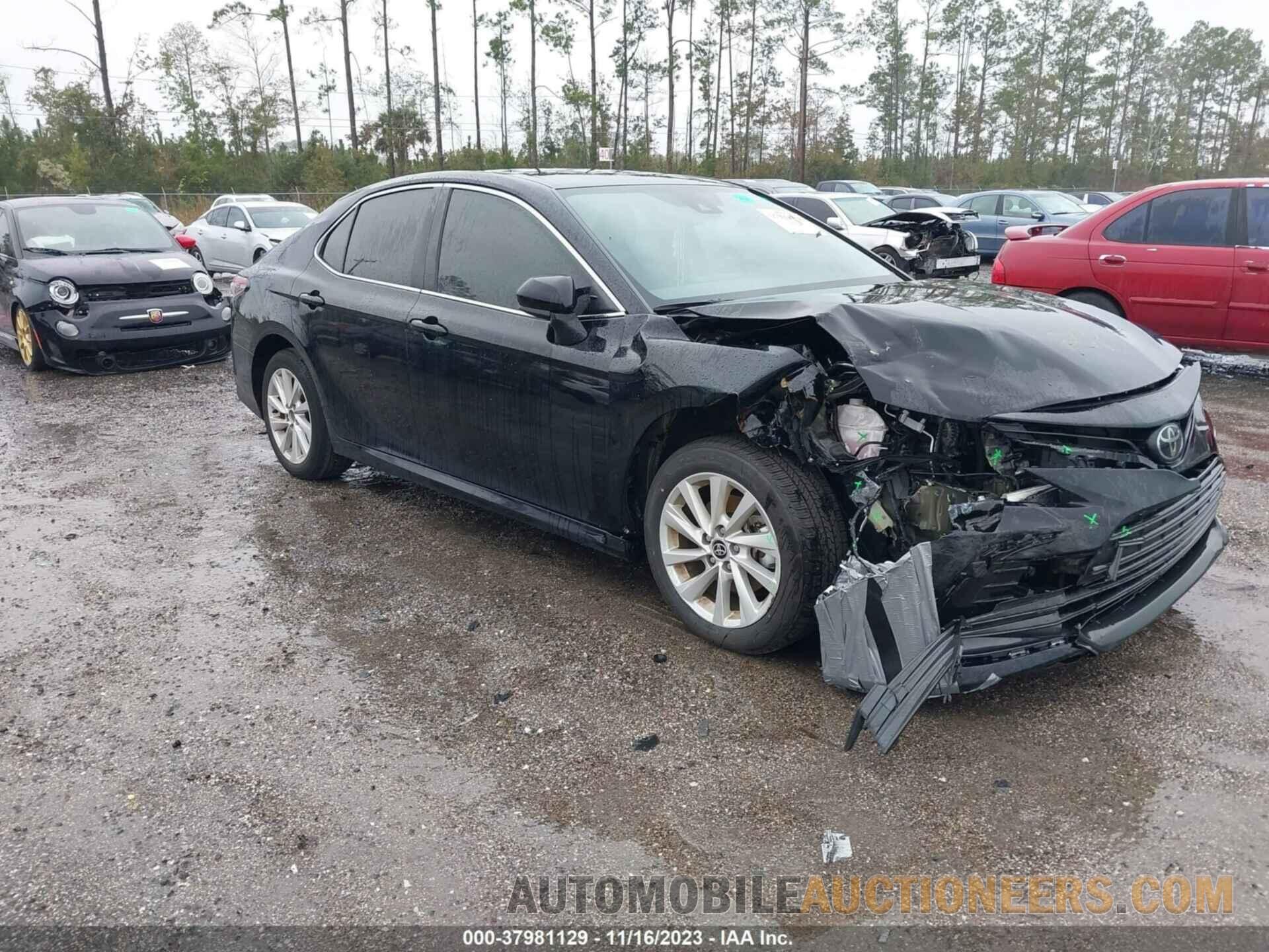 4T1C11AK2NU681001 TOYOTA CAMRY 2022