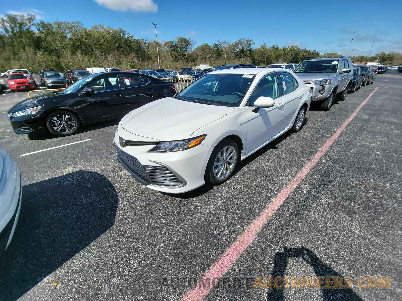 4T1C11AK2PU758999 Toyota Camry 2023