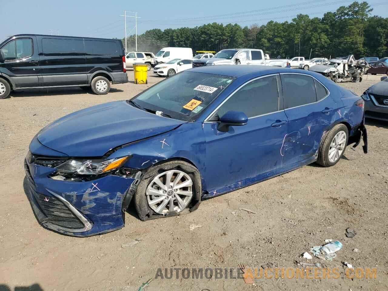 4T1C11AK2RU232858 TOYOTA CAMRY 2024