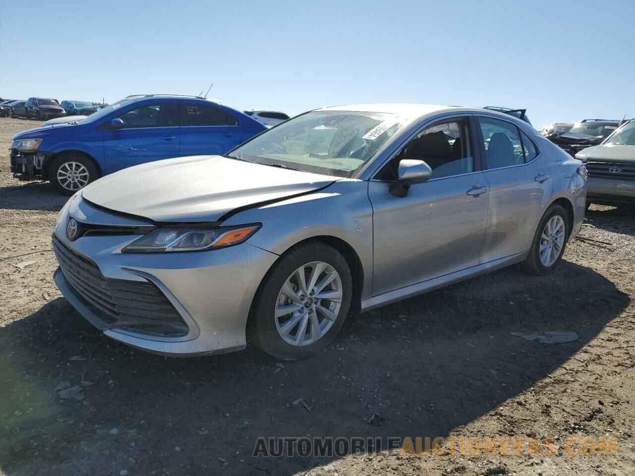 4T1C11AK3MU406624 TOYOTA CAMRY 2021