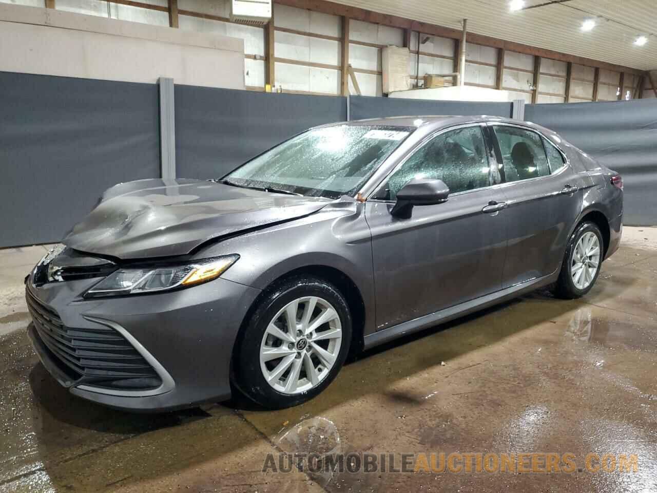 4T1C11AK3MU412651 TOYOTA CAMRY 2021