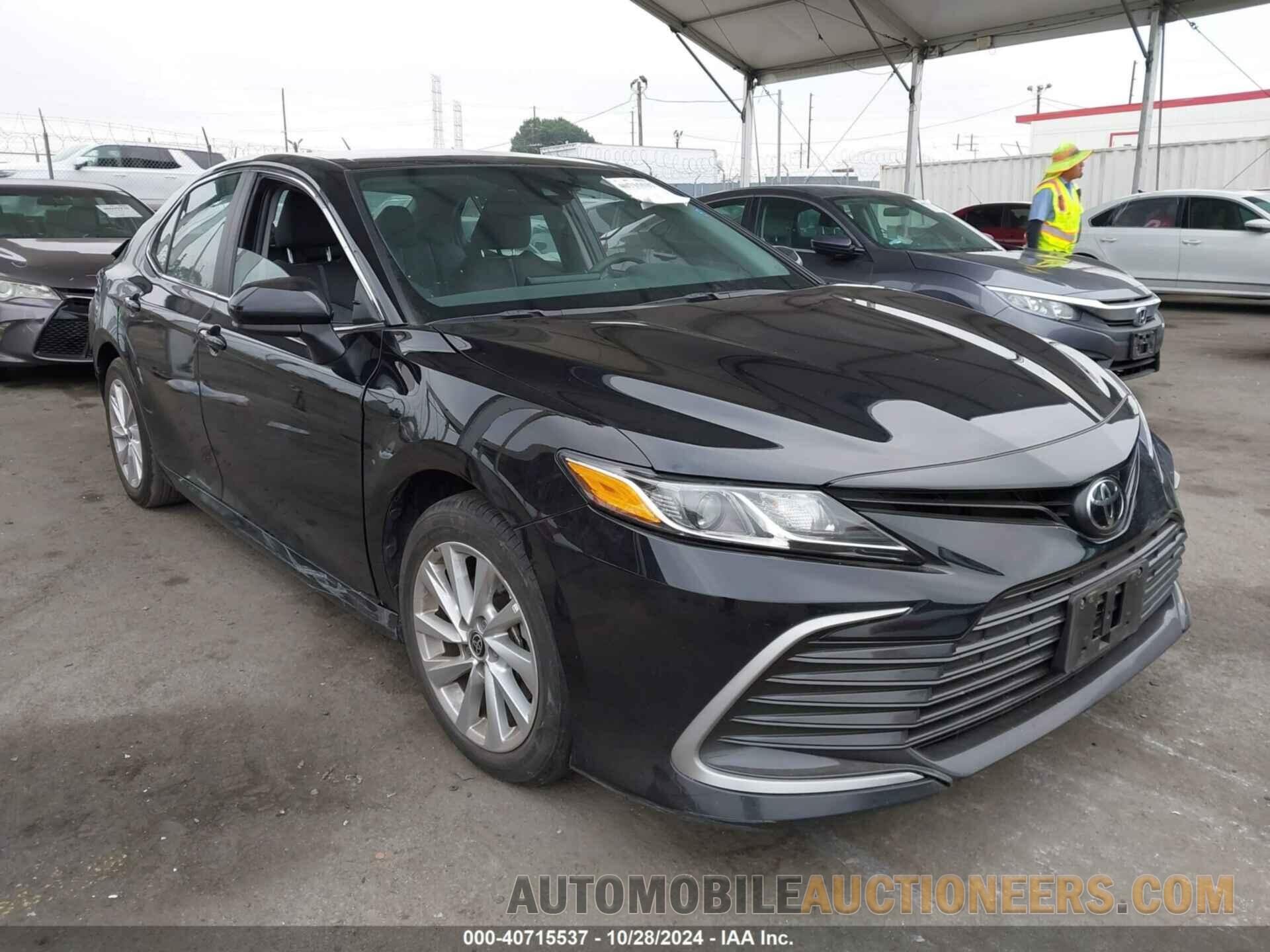 4T1C11AK3MU435539 TOYOTA CAMRY 2021