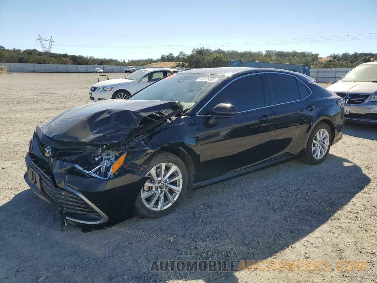 4T1C11AK3MU438229 TOYOTA CAMRY 2021