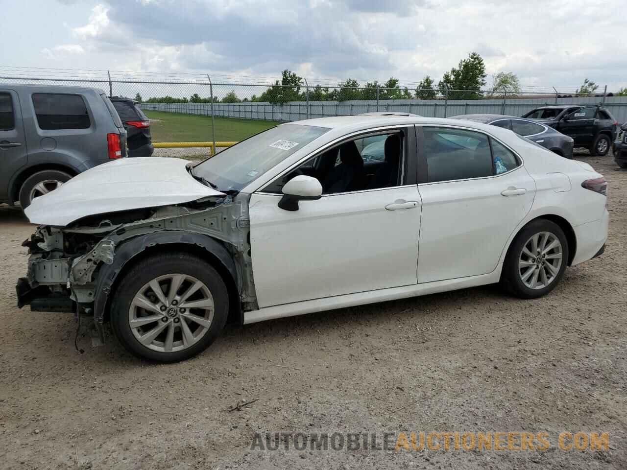 4T1C11AK3MU454723 TOYOTA CAMRY 2021