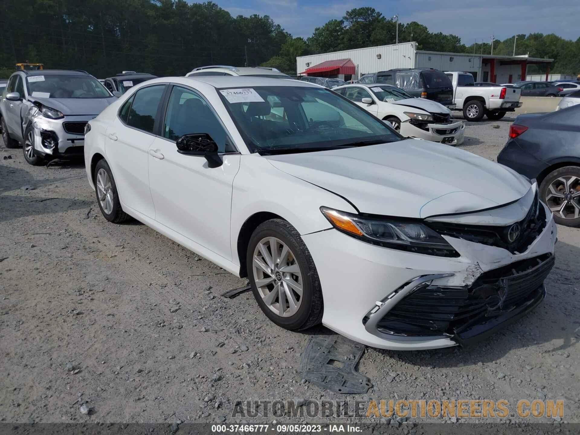 4T1C11AK3MU466984 TOYOTA CAMRY 2021