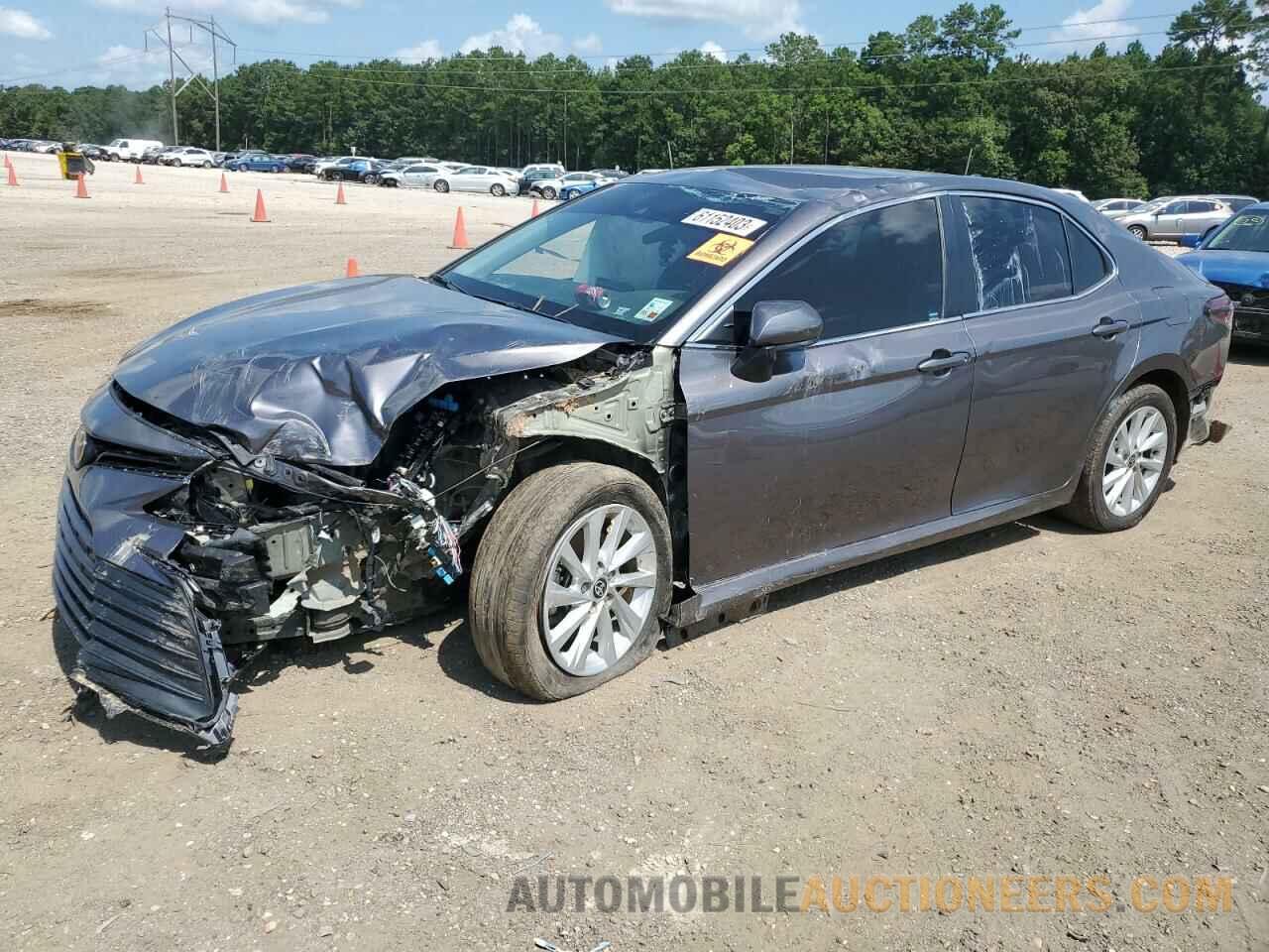 4T1C11AK3MU472977 TOYOTA CAMRY 2021