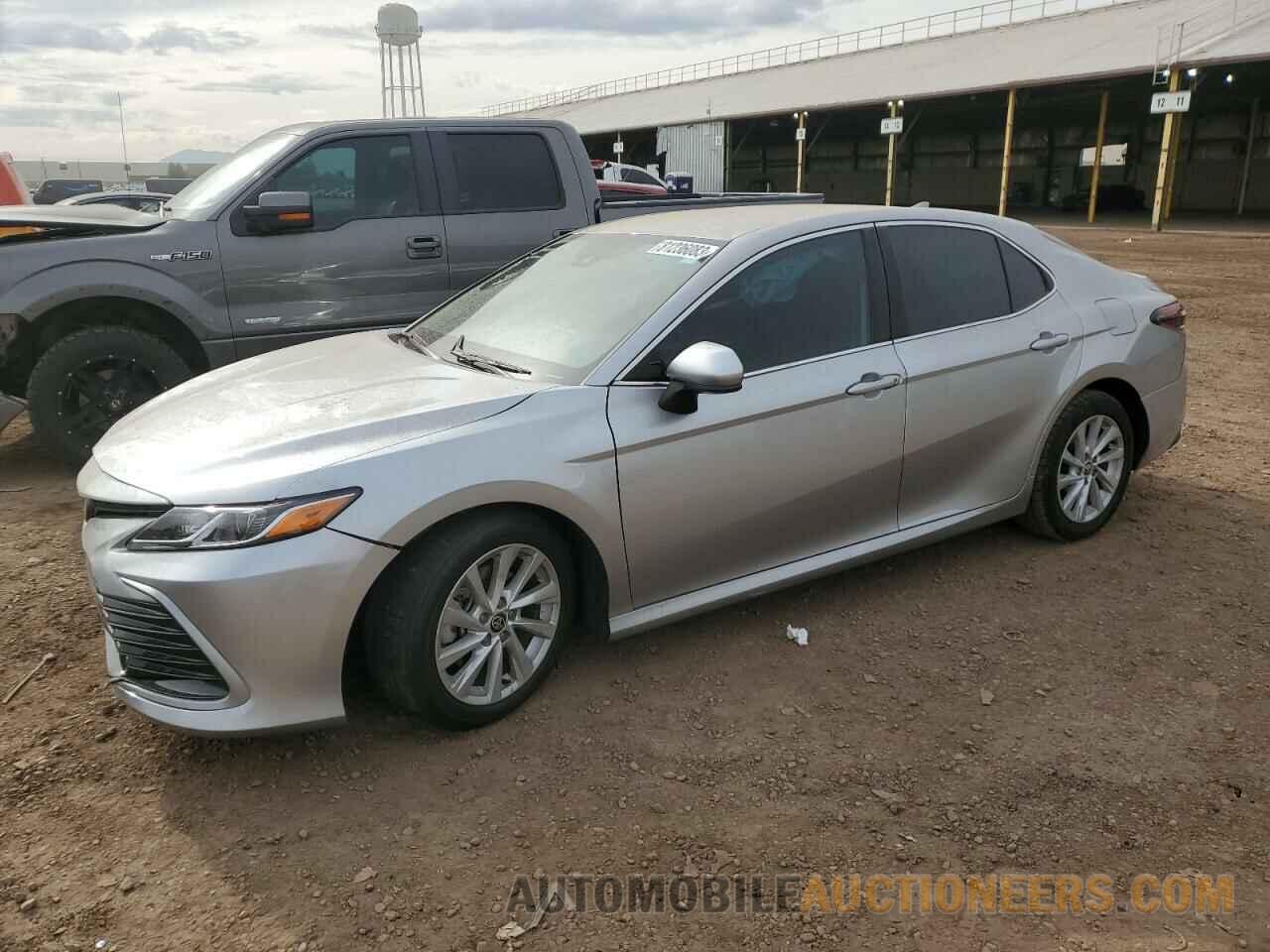 4T1C11AK3MU531574 TOYOTA CAMRY 2021