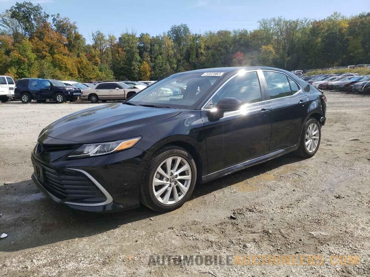 4T1C11AK3MU552571 TOYOTA CAMRY 2021