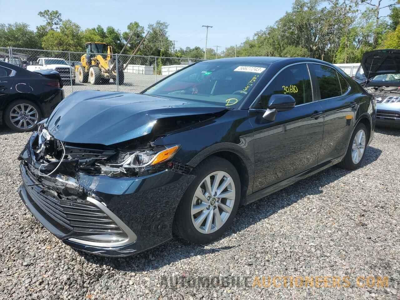 4T1C11AK3MU560816 TOYOTA CAMRY 2021