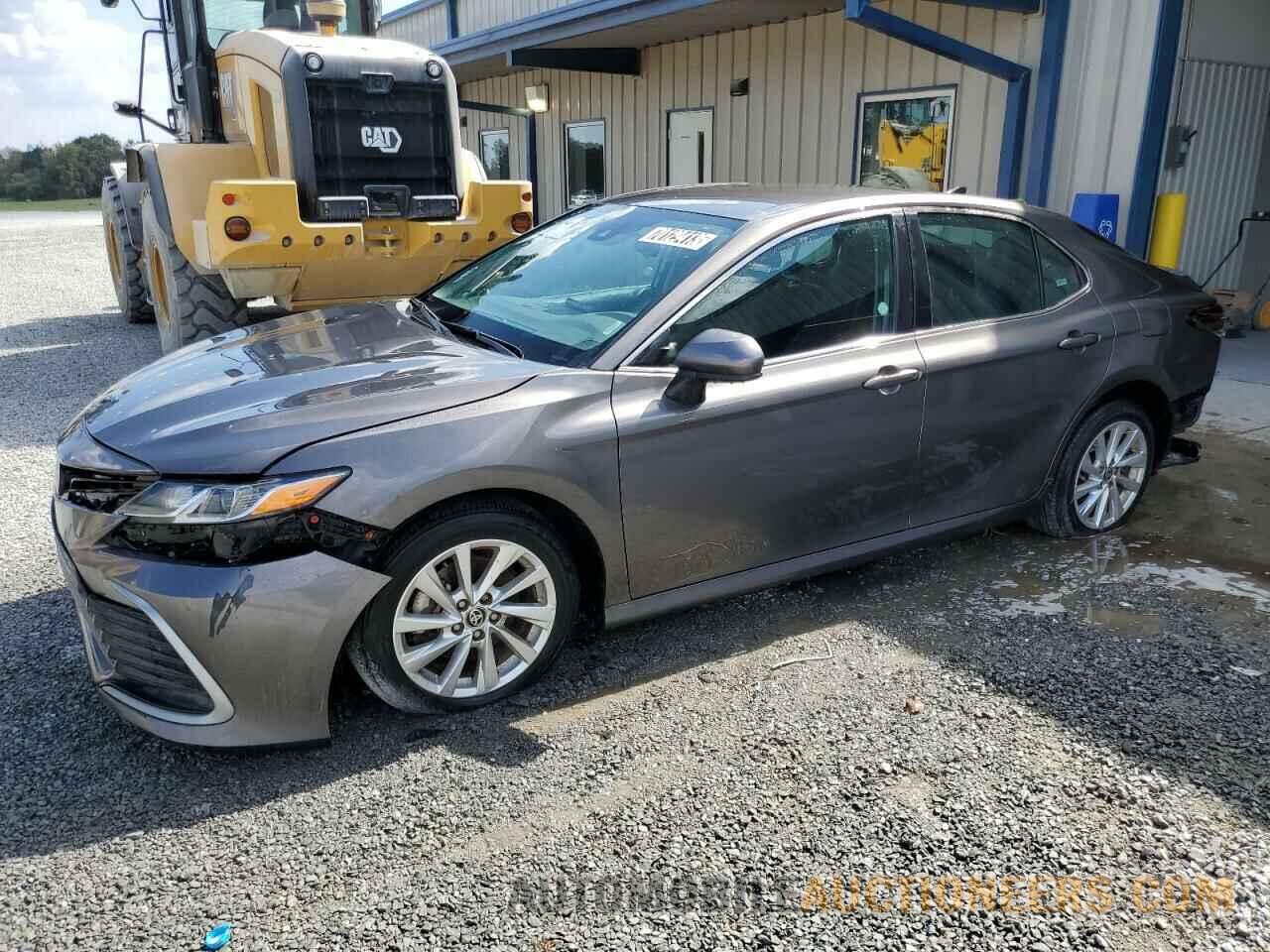 4T1C11AK3MU561092 TOYOTA CAMRY 2021